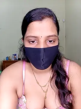 Snapshot of Rose-luckey chatting on 18, 11, 2025 Rose-luckey online show from 18, 11, 2025