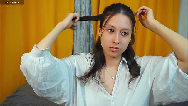 BeckyBurgh online show from 14, 10, 2025