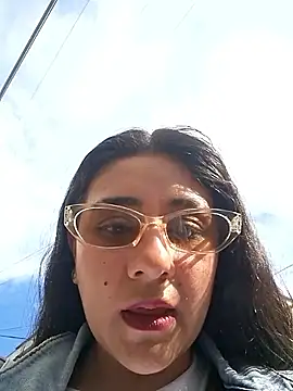 CAROLINE  07 online show from 10, 9, 2025