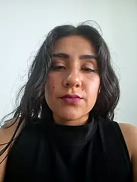 CAROLINE  07 online show from 19, 11, 2025