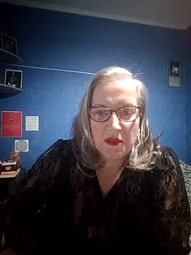 Snapshot of Feelineducentre chatting on 6, 11, 2025 Feelineducentre online show from 6, 11, 2025