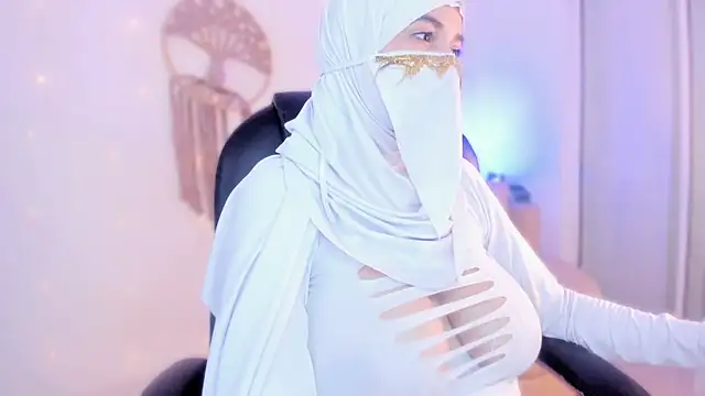 Snapshot of salma_isawwii chatting on 8, 1, 2026 salma isawwii online show from 8, 1, 2026