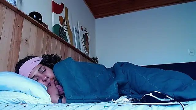 Snapshot of IVONNE_COLLINS33 chatting on 8, 11, 2025 IVONNE COLLINS33 online show from 8, 11, 2025