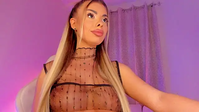 Snapshot of SerraVondeee chatting on 26, 9, 2025 SerraVondeee online show from 26, 9, 2025