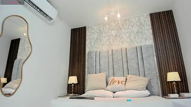 Snapshot of Miagomezx chatting on 24, 10, 2025 Miagomezx online show from 24, 10, 2025