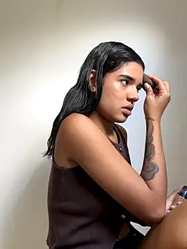 Snapshot of Miagomezx chatting on 3, 11, 2025 Miagomezx online show from 3, 11, 2025