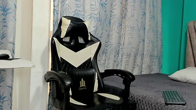 Felipe Gonzales online show from 26, 9, 2025