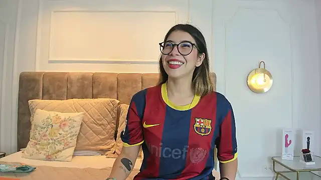 Caitlin Cat online show from 23, 9, 2025