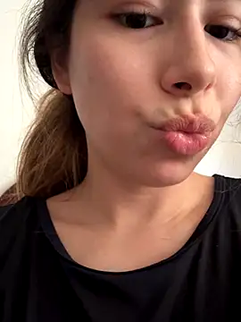 Caitlin Cat online show from 3, 10, 2025