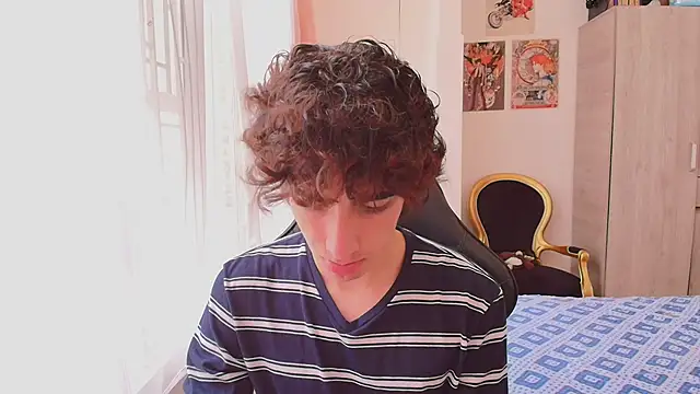 Nude Boy18 online show from 28, 10, 2025