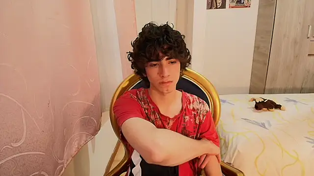 Nude Boy18 online show from 4, 11, 2025