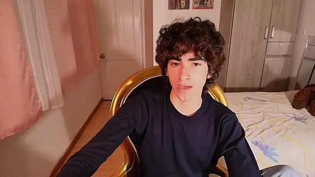 Nude Boy18 online show from 6, 11, 2025