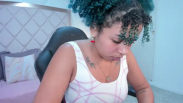 momo ayasse online show from 28, 11, 2025