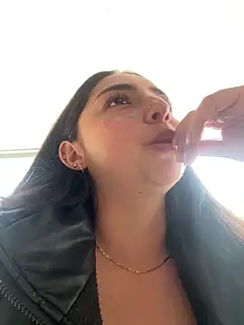 Snapshot of Dulce_1408 chatting on 10, 11, 2025 Dulce 1408 online show from 10, 11, 2025