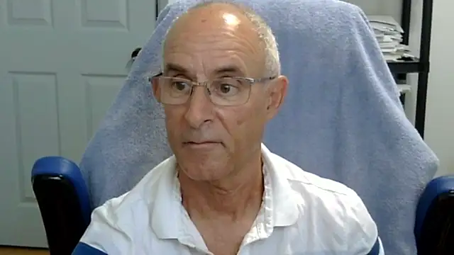 Snapshot of funone1999 chatting on 12, 9, 2025 funone1999 online show from 12, 9, 2025