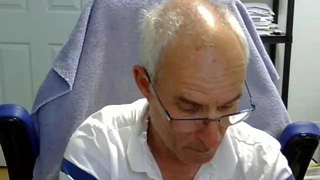 Snapshot of funone1999 chatting on 1, 10, 2025 funone1999 online show from 1, 10, 2025