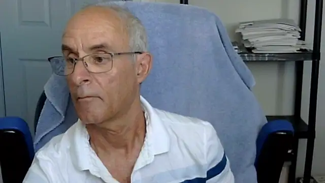 Snapshot of funone1999 chatting on 1, 10, 2025 funone1999 online show from 1, 10, 2025