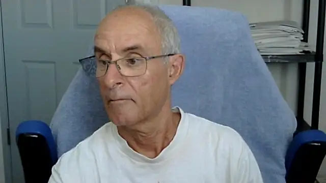 Snapshot of funone1999 chatting on 2, 10, 2025 funone1999 online show from 2, 10, 2025