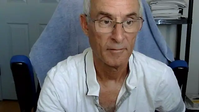 Snapshot of funone1999 chatting on 9, 10, 2025 funone1999 online show from 9, 10, 2025