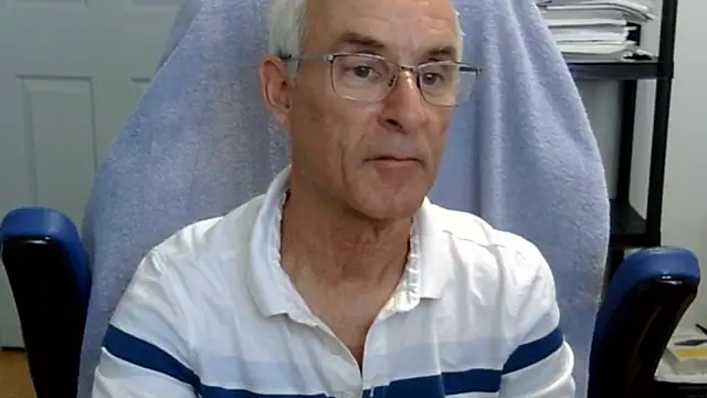 Snapshot of funone1999 chatting on 15, 10, 2025 funone1999 online show from 15, 10, 2025