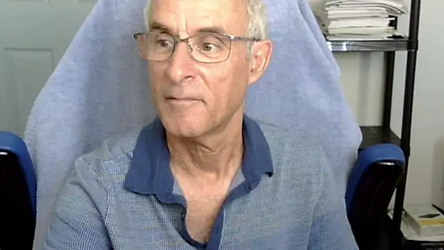 Snapshot of funone1999 chatting on 17, 10, 2025 funone1999 online show from 17, 10, 2025