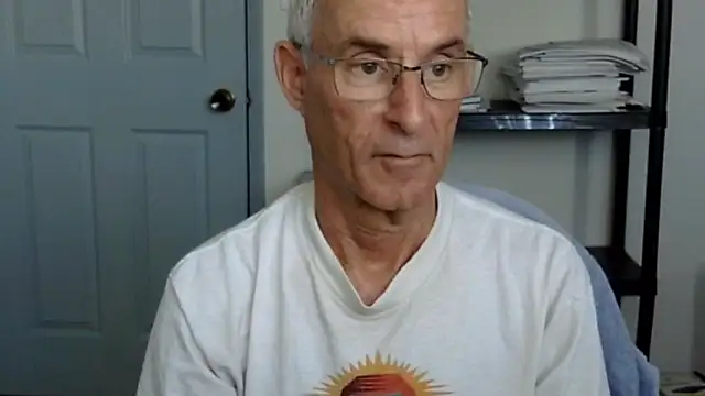 Snapshot of funone1999 chatting on 6, 11, 2025 funone1999 online show from 6, 11, 2025