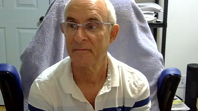 Snapshot of funone1999 chatting on 15, 11, 2025 funone1999 online show from 15, 11, 2025