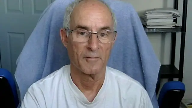 Snapshot of funone1999 chatting on 26, 11, 2025 funone1999 online show from 26, 11, 2025