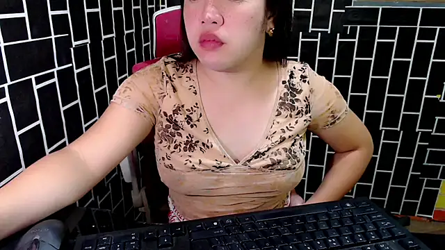 xUrDreamSlutWhore online show from 22, 9, 2025