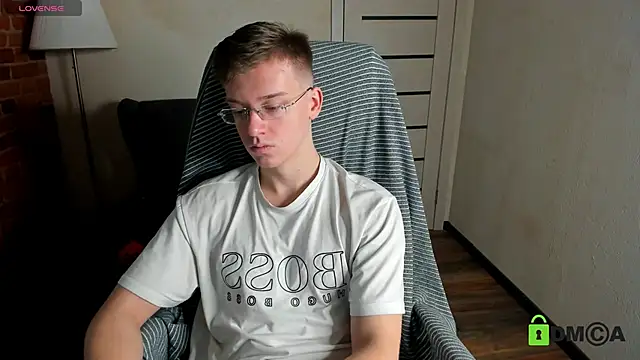 Snapshot of Harm_Dick chatting on 13, 11, 2025 Harm Dick online show from 13, 11, 2025