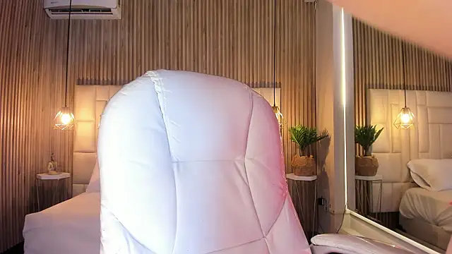 Cloe Black online show from 4, 2, 2026