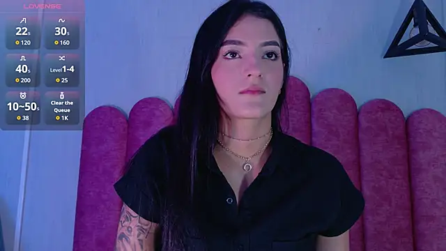 Snapshot of EmmyVega_ chatting on 23, 10, 2025 EmmyVega online show from 23, 10, 2025