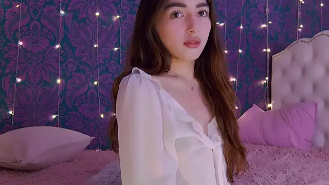 Snapshot of CherrRoses chatting on 16, 10, 2025 CherrRoses online show from 16, 10, 2025