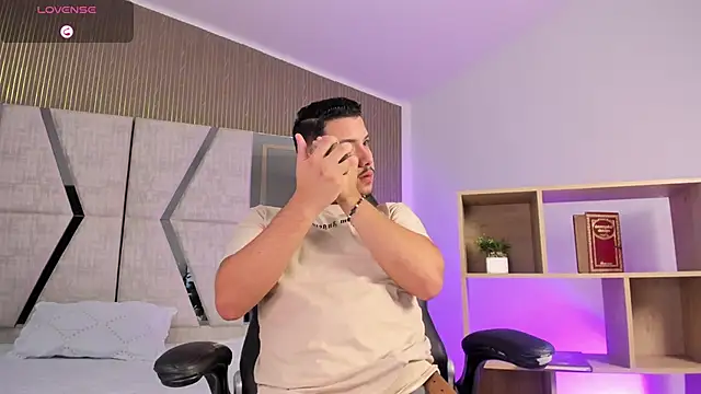 Snapshot of Axel_grey_ chatting on 9, 2, 2026 Axel grey online show from 9, 2, 2026