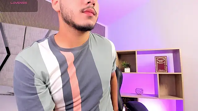 Snapshot of Axel_grey_ chatting on 16, 2, 2026 Axel grey online show from 16, 2, 2026