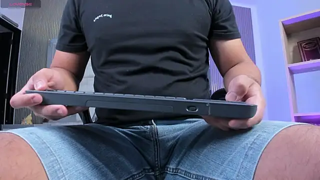 Snapshot of Axel_grey_ chatting on 27, 2, 2026 Axel grey online show from 27, 2, 2026