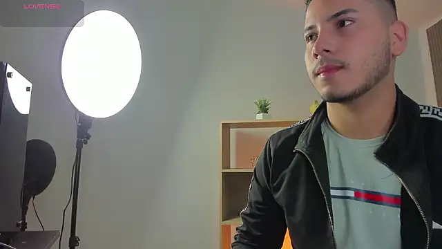 Snapshot of Axel_grey_ chatting on 14, 3, 2026 Axel grey online show from 14, 3, 2026