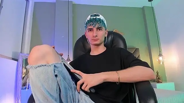 JaydenVillalobos online show from 15, 9, 2025
