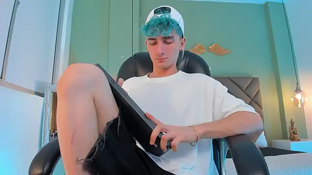 JaydenVillalobos online show from 22, 9, 2025