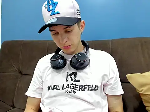 Jheampiiero online show from 3, 2, 2026