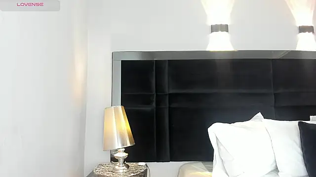 CarolineLee  online show from 19, 3, 2026