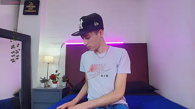 Snapshot of Ashton_Myers chatting on 3, 10, 2025 Ashton Myers online show from 3, 10, 2025