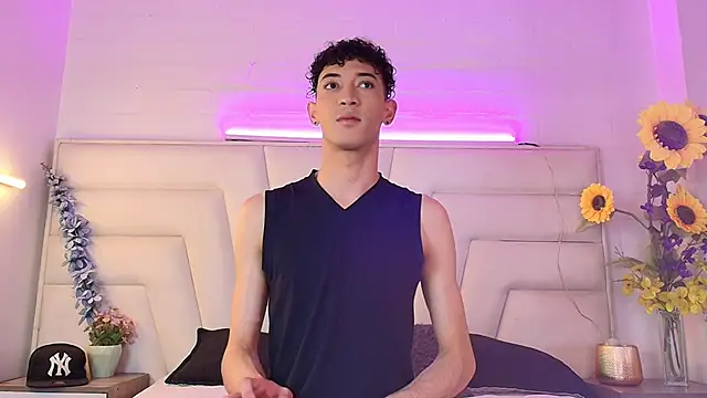 Snapshot of Ashton_Myers chatting on 29, 10, 2025 Ashton Myers online show from 29, 10, 2025