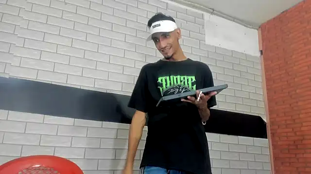 Snapshot of Sexvergon_26 chatting on 26, 10, 2025 Sexvergon 26 online show from 26, 10, 2025