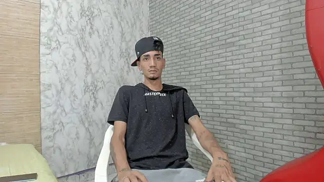 Snapshot of Sexvergon_26 chatting on 17, 11, 2025 Sexvergon 26 online show from 17, 11, 2025