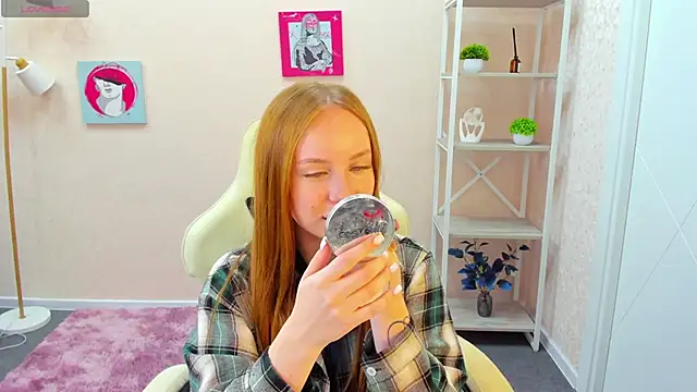 Bunny Luvv online show from 12, 9, 2025