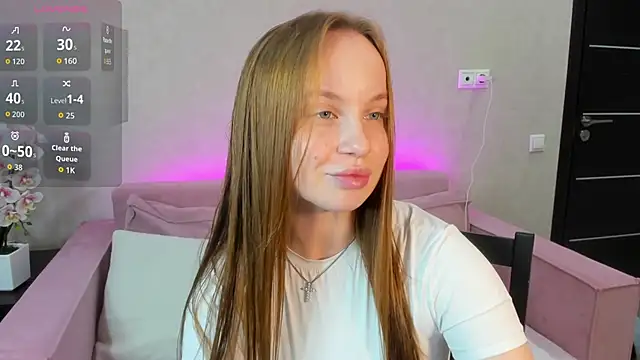 Bunny Luvv online show from 8, 10, 2025