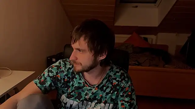 Snapshot of Bez3ybik chatting on 7, 1, 2026 Bez3ybik online show from 7, 1, 2026