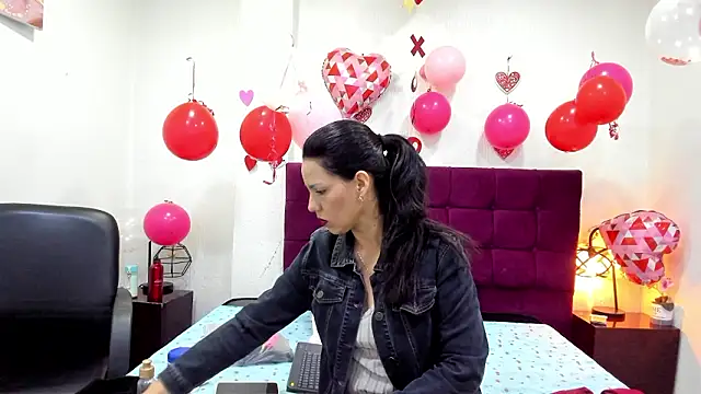 Snapshot of MashaPiink chatting on 24, 2, 2026 MashaPiink online show from 24, 2, 2026