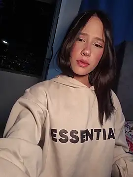 Snapshot of KLOE_LUSTX chatting on 8, 3, 2026 KLOE LUSTX online show from 8, 3, 2026